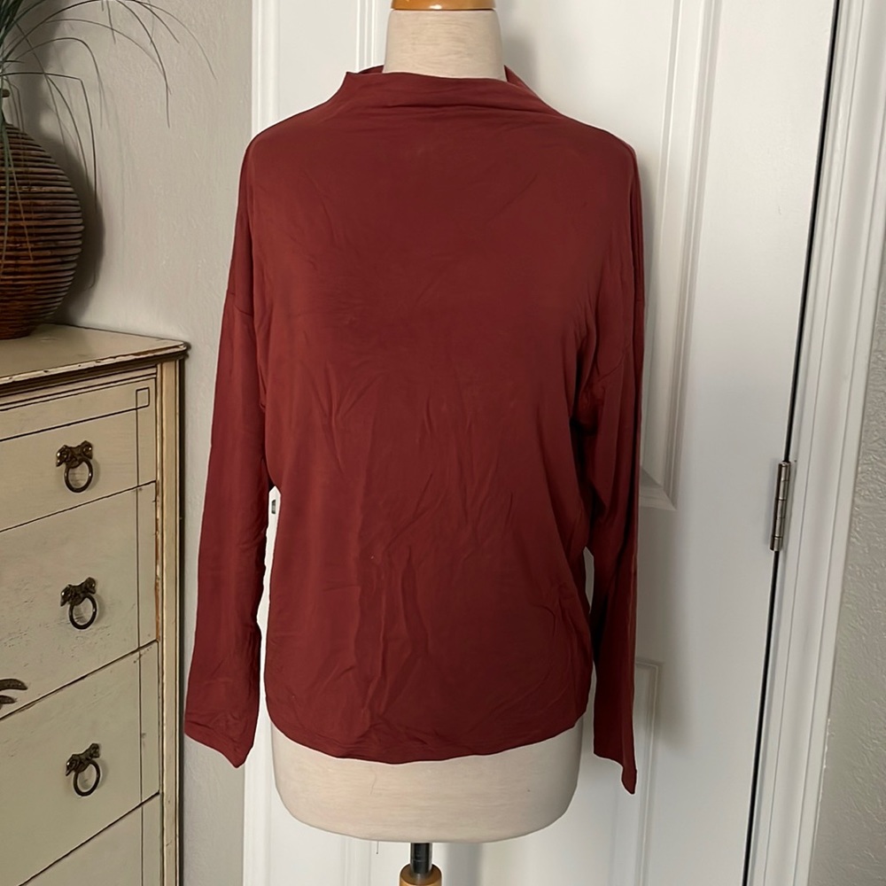 Long sleeve tee